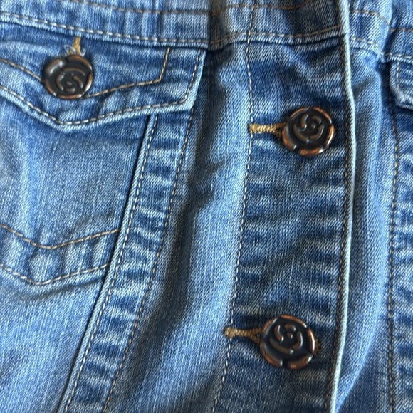 Baccini Denim Vest, flower Buttons, Size M (F21) - Picture 2 of 5